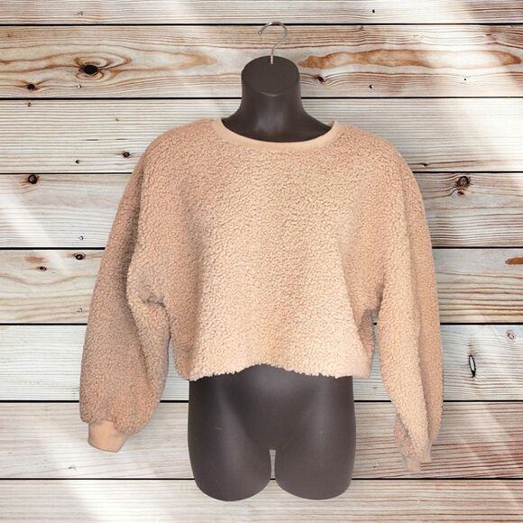 WILD FABLE Faux Shearling Cropped Sweat shirt - Picture 2 of 6